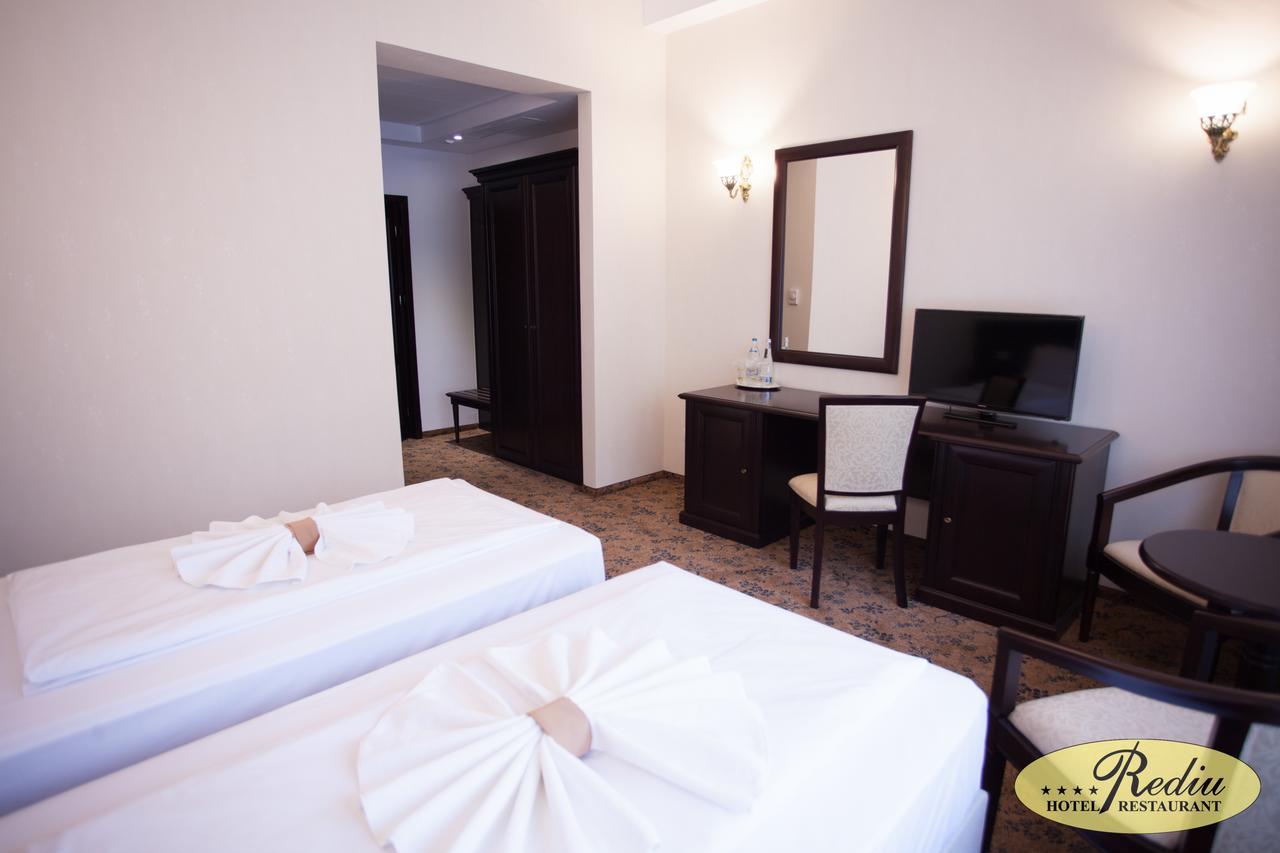 Rediu Hotel & Restaurant Botosani Exterior photo